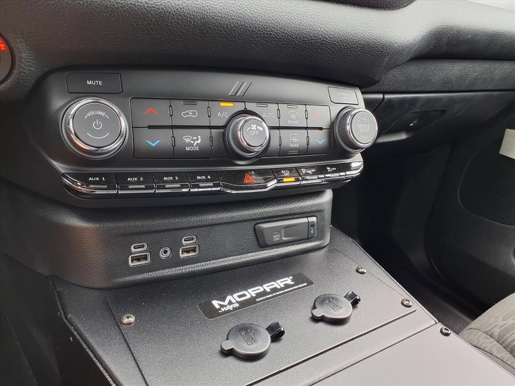 New 2025 Dodge Durango AWD w/ Skid Plate Group image 13