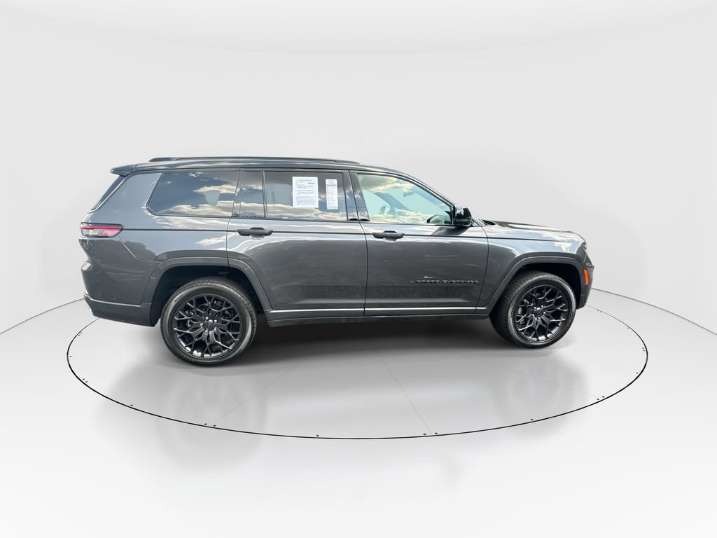 Used 2025 Jeep Grand Cherokee L Summit AWD/4WD image 9