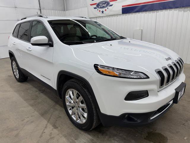 Used 2017 Jeep Cherokee Limited w/ Luxury Group AWD/4WD image 2