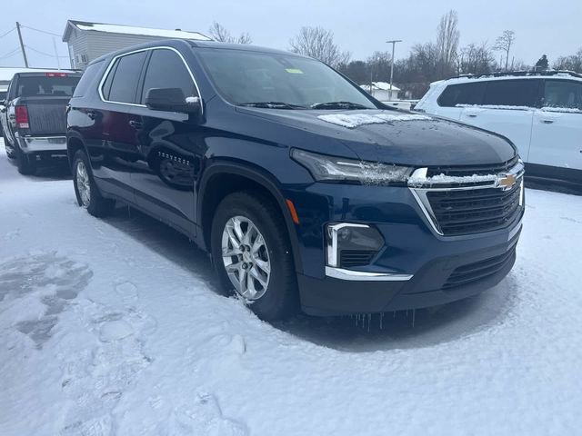 Used 2022 Chevrolet Traverse LS FWD image 9