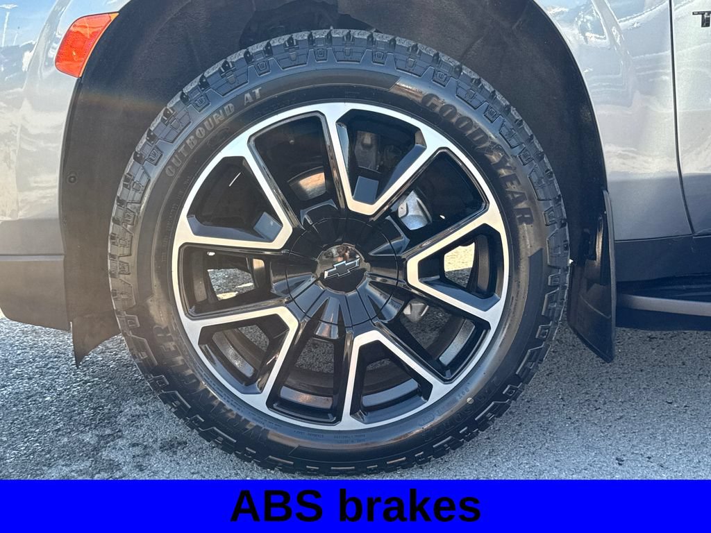 Used 2022 Chevrolet Tahoe RST w/ Luxury Package AWD/4WD image 18