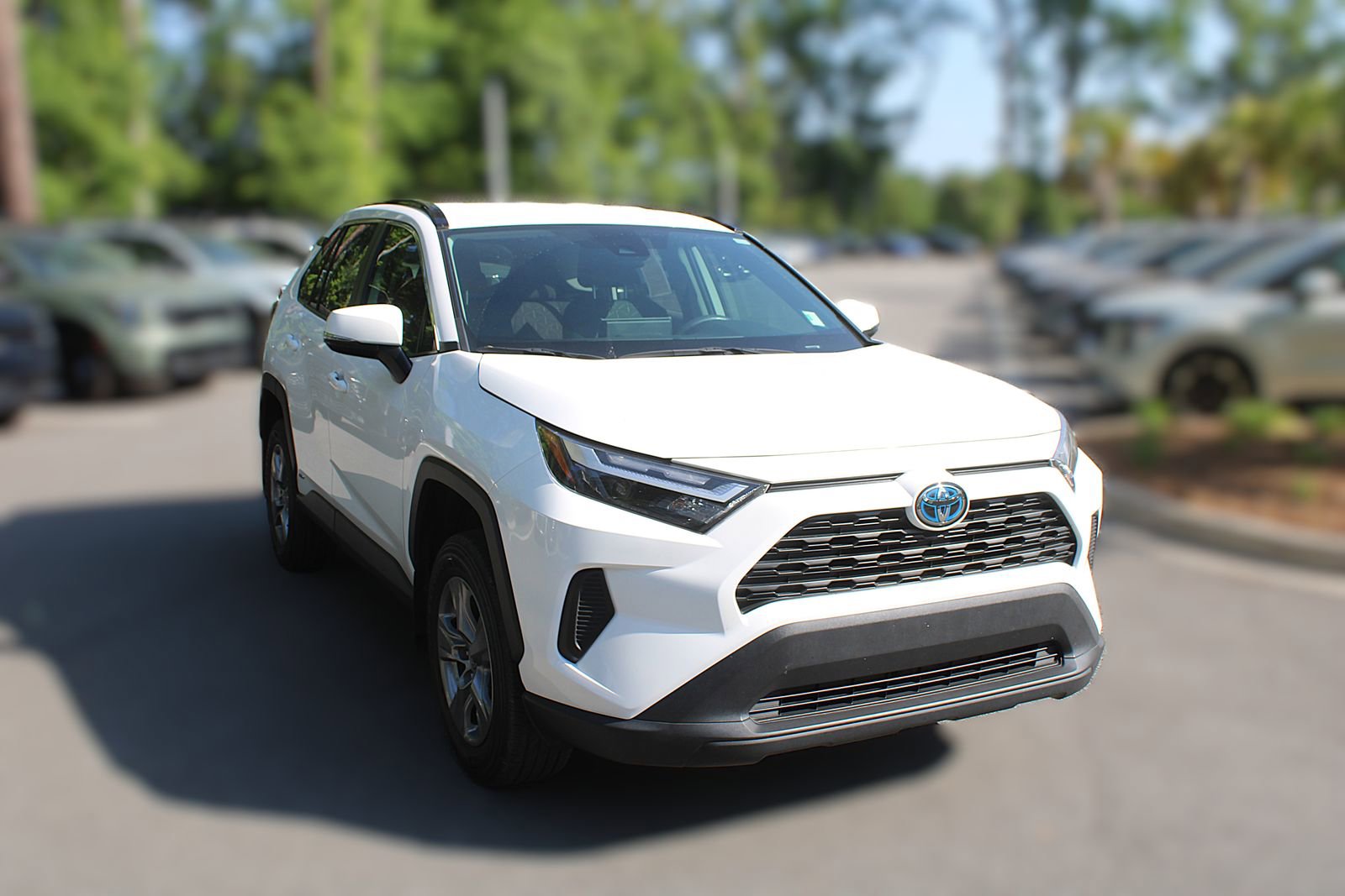 Used 2024 Toyota RAV4 XLE AWD/4WD image 15