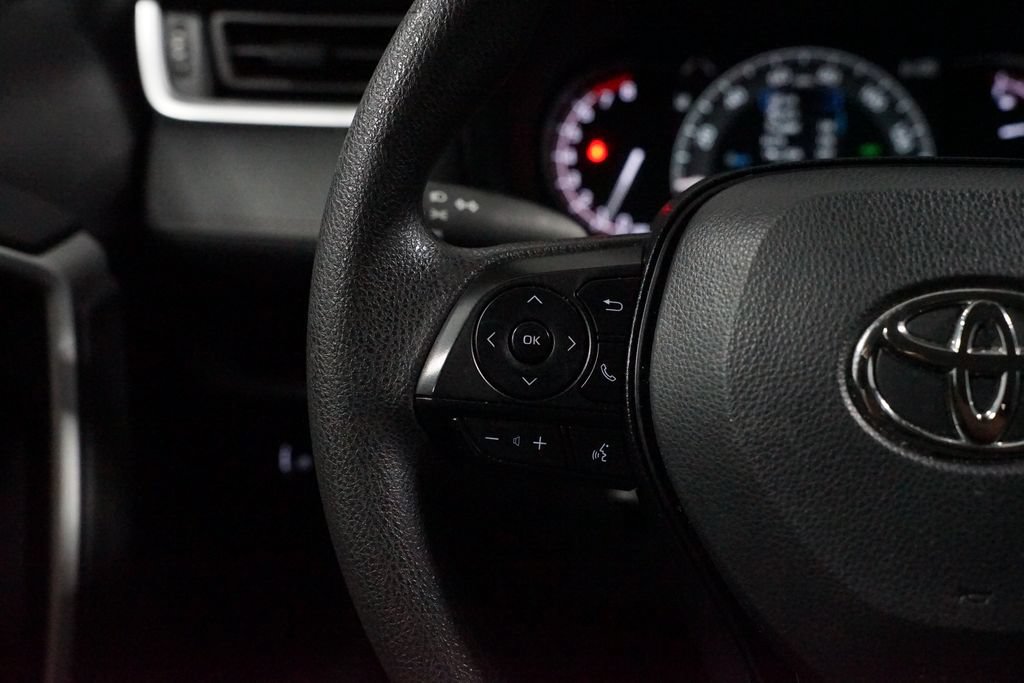 Certified 2025 Toyota RAV4 LE FWD image 14