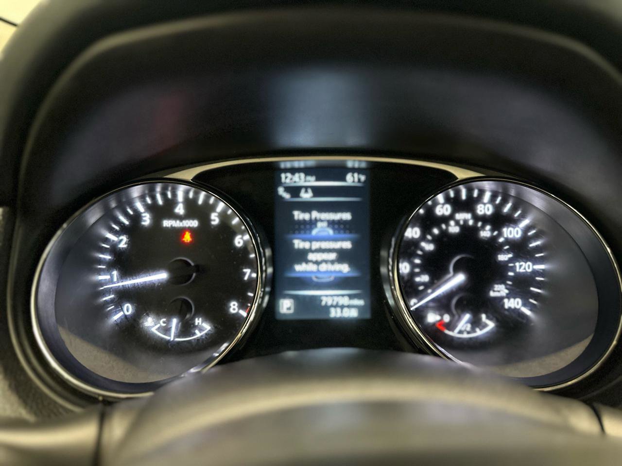 Used 2015 Nissan Rogue SV w/ SV Premium Package image 21