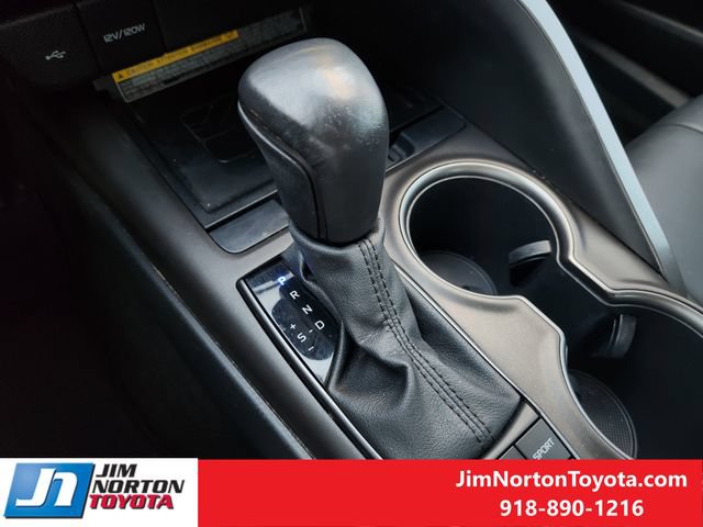 Used 2021 Toyota Camry XSE FWD image 21