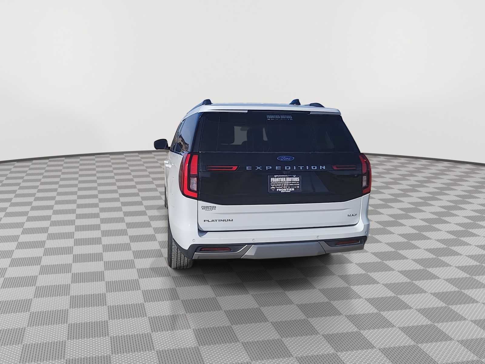 Used 2025 Ford Expedition Max Platinum AWD/4WD image 7