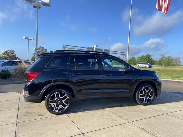 Used 2023 Honda Passport Elite image 12