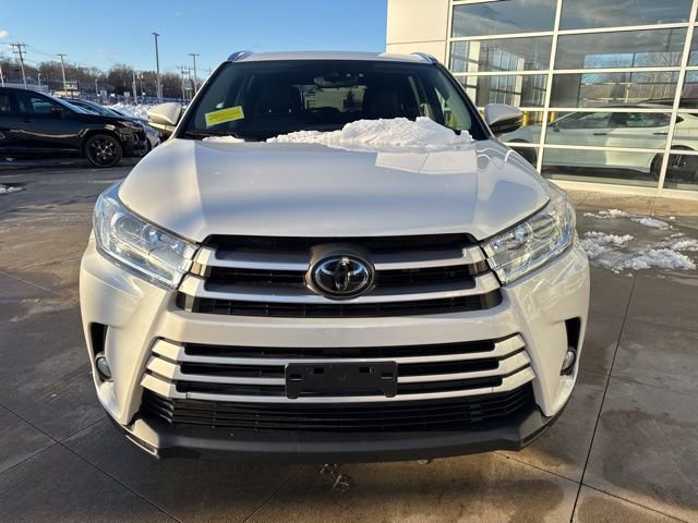 Used 2018 Toyota Highlander XLE image 2