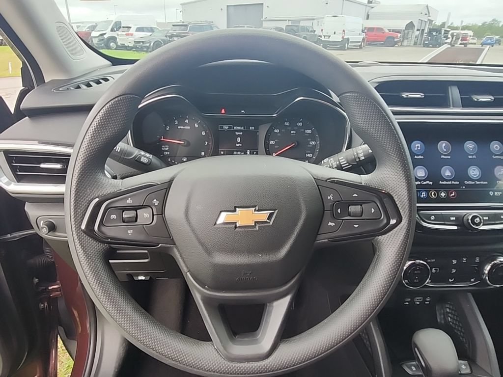 Used 2023 Chevrolet TrailBlazer LT w/ Convenience Package FWD image 12