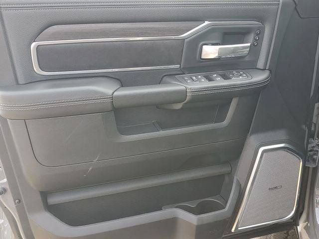 New 2026 RAM 2500 Laramie AWD/4WD image 15