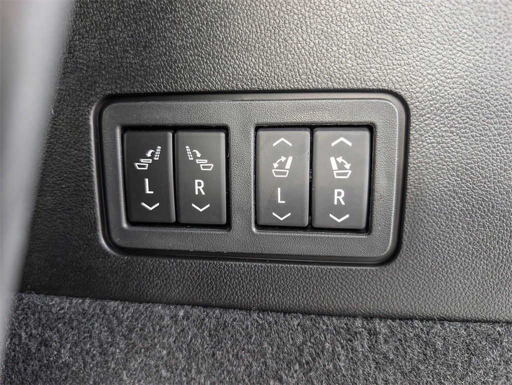 Certified 2024 Cadillac XT6 Sport w/ Platinum Package image 18