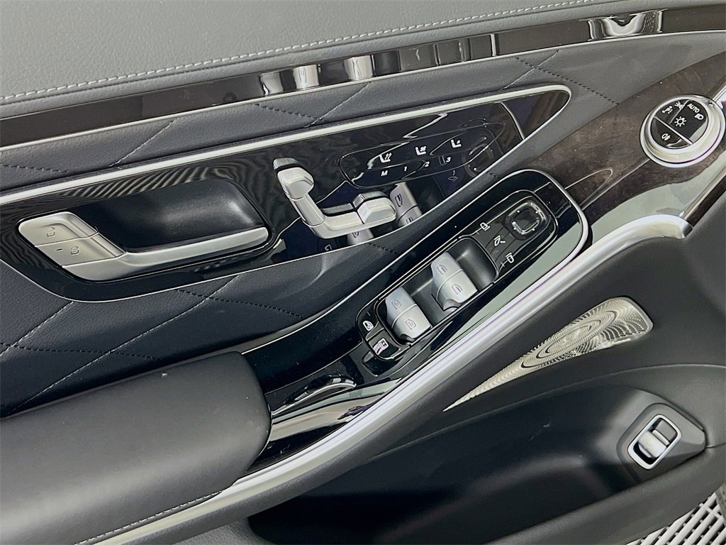 New 2025 Mercedes-Benz S 580e 4MATIC Sedan image 20
