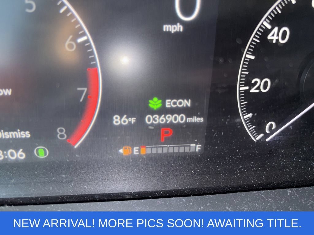 Used 2025 Honda Pilot TrailSport image 11