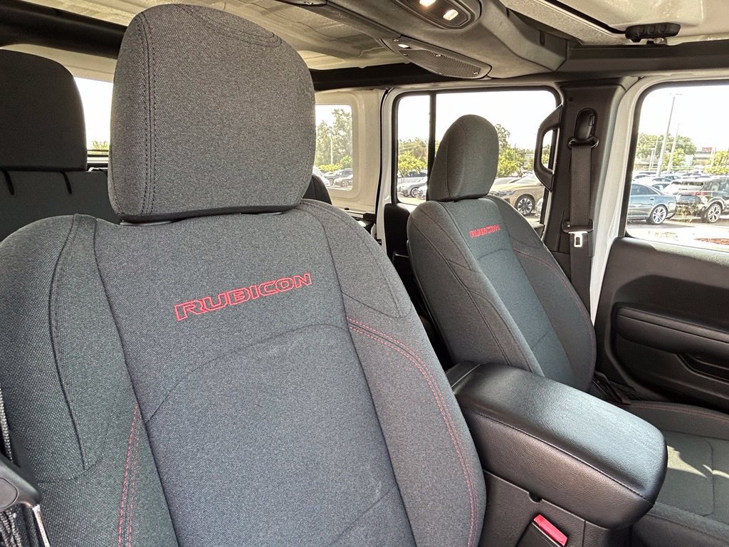 Used 2024 Jeep Wrangler Unlimited Rubicon AWD/4WD image 38