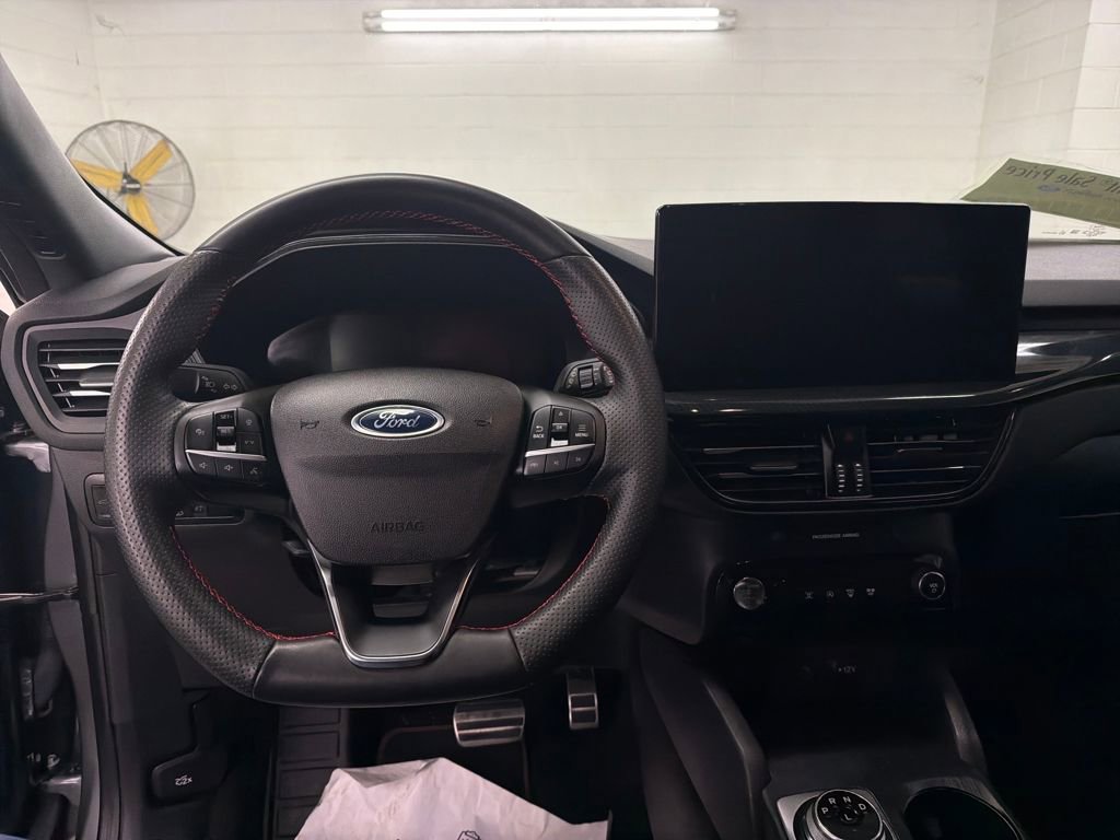 Certified 2023 Ford Escape ST-Line w/ Tech Pack #1 image 9