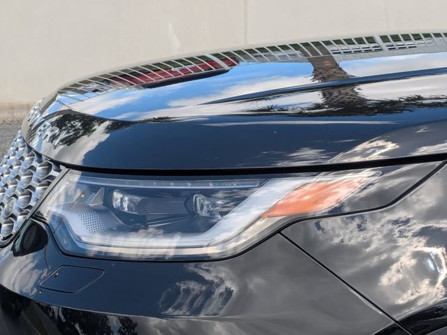 Used 2024 Land Rover Discovery S AWD/4WD image 10