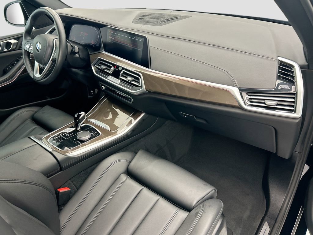 Certified 2022 BMW X5 sDrive40i w/ Climate Comfort Package image 16