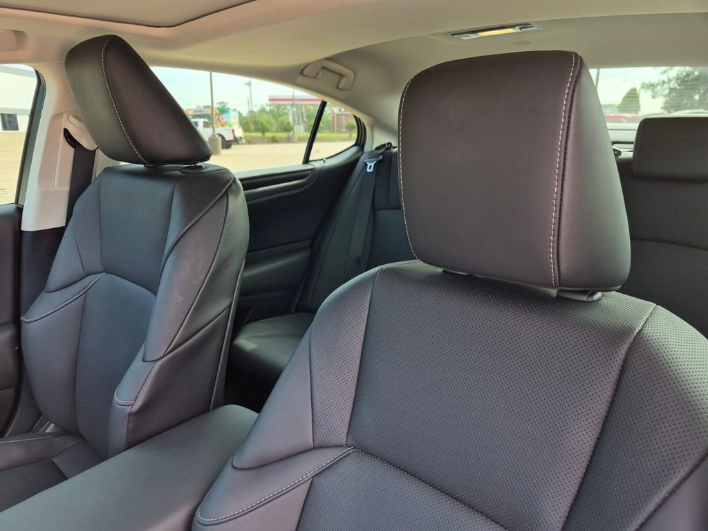 Used 2022 Lexus ES 300h w/ Premium Package FWD image 33