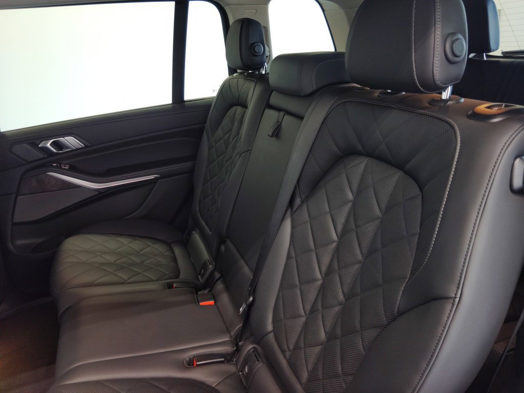 Used 2023 BMW X7 xDrive40i w/ Premium Package AWD/4WD image 45
