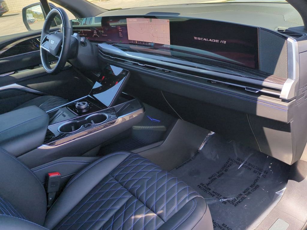 Certified 2025 Cadillac Escalade IQ Luxury 1 AWD/4WD image 35