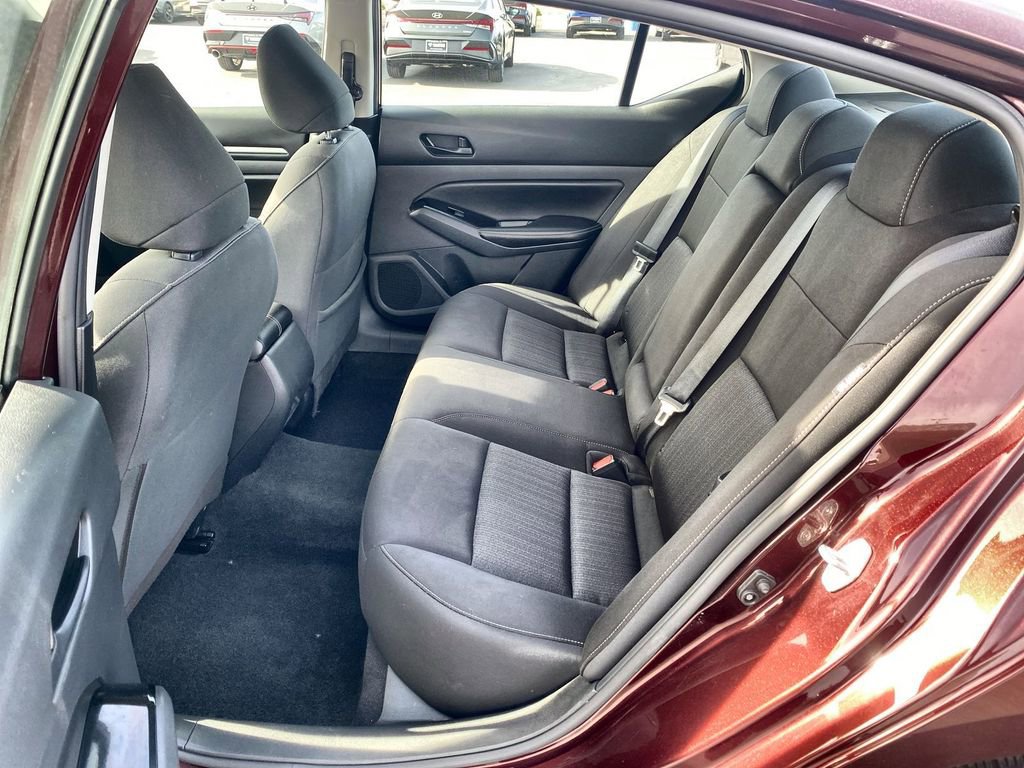 Used 2023 Nissan Altima 2.5 SV image 14