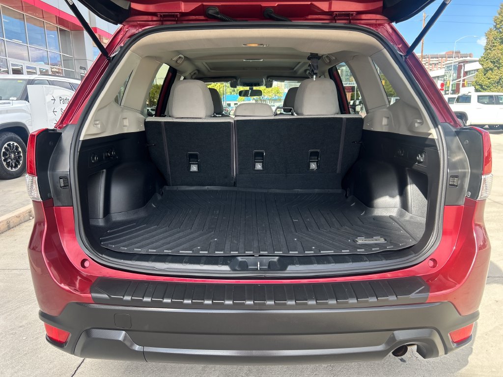 Used 2019 Subaru Forester Premium w/ All-Weather Package AWD/4WD image 15