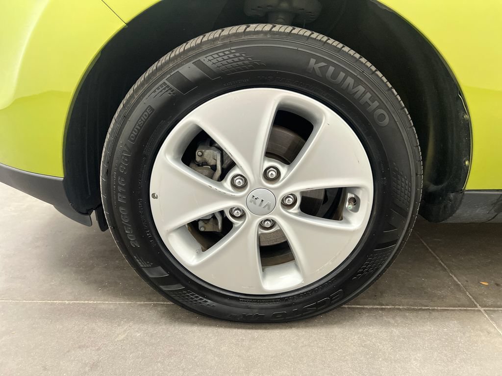 Used 2015 Kia Soul FWD image 28