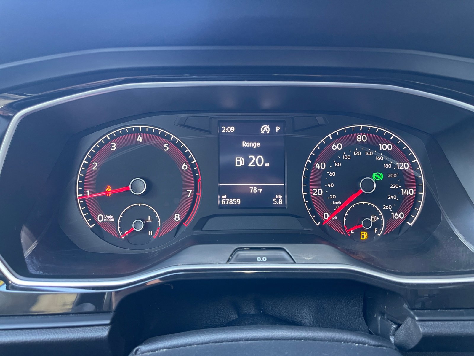 Used 2019 Volkswagen Jetta SE w/ Cold Weather Package image 18