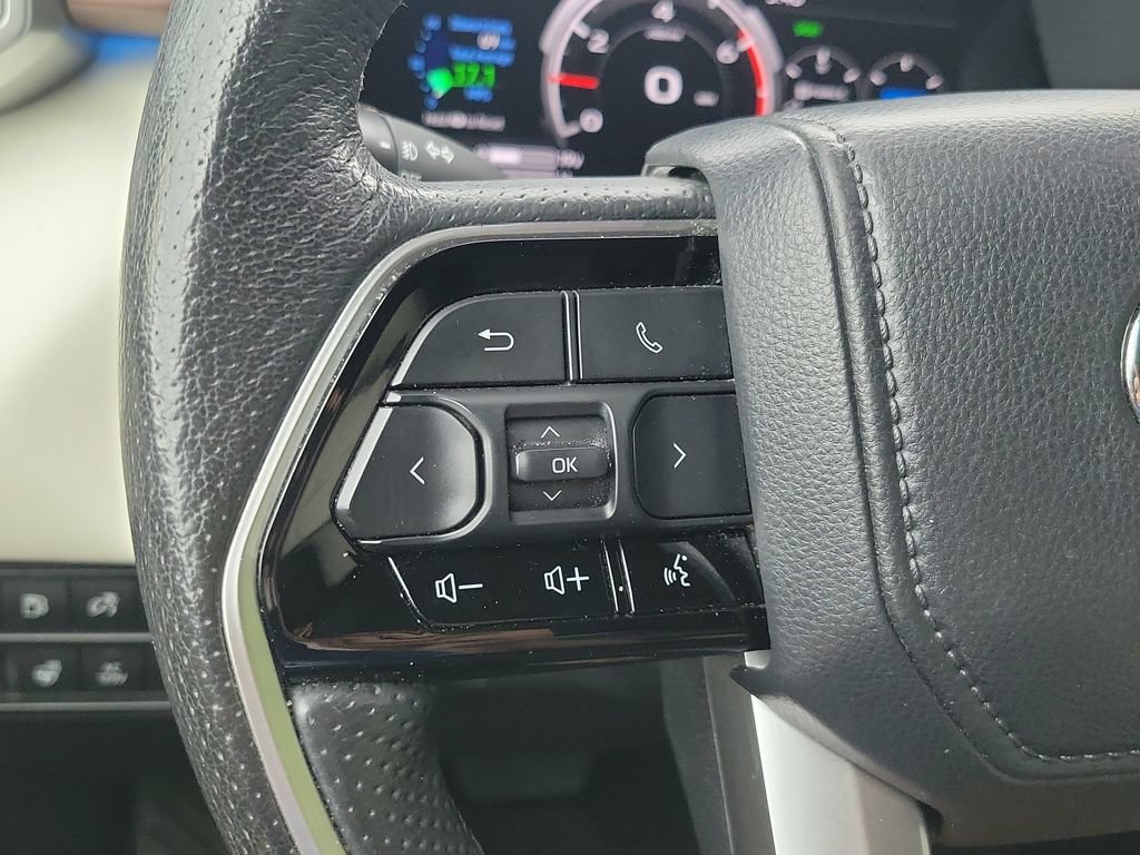 Used 2022 Toyota Tundra Capstone AWD/4WD image 25