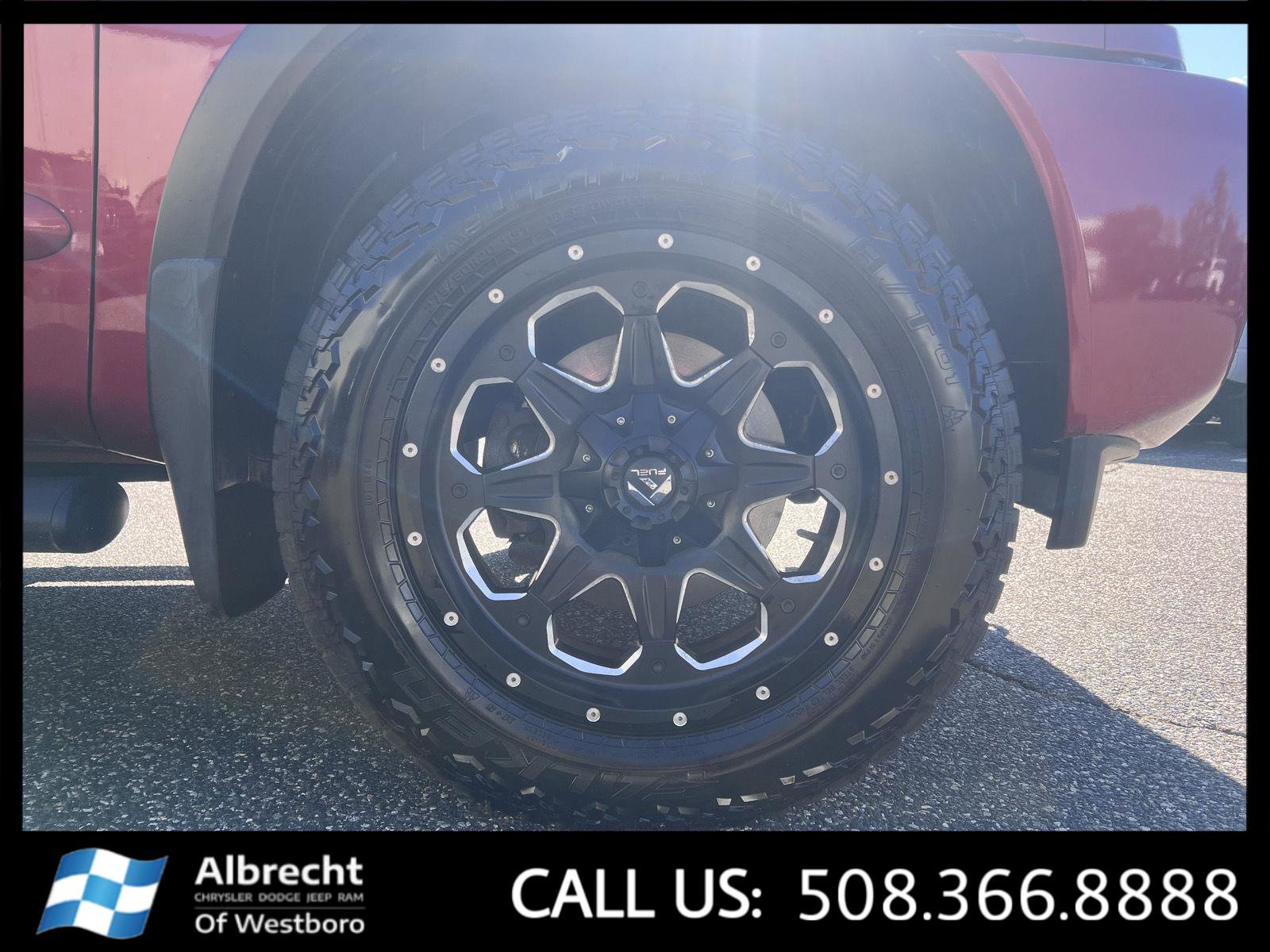 Used 2015 Nissan Titan SV w/ SV Value Truck Package image 35