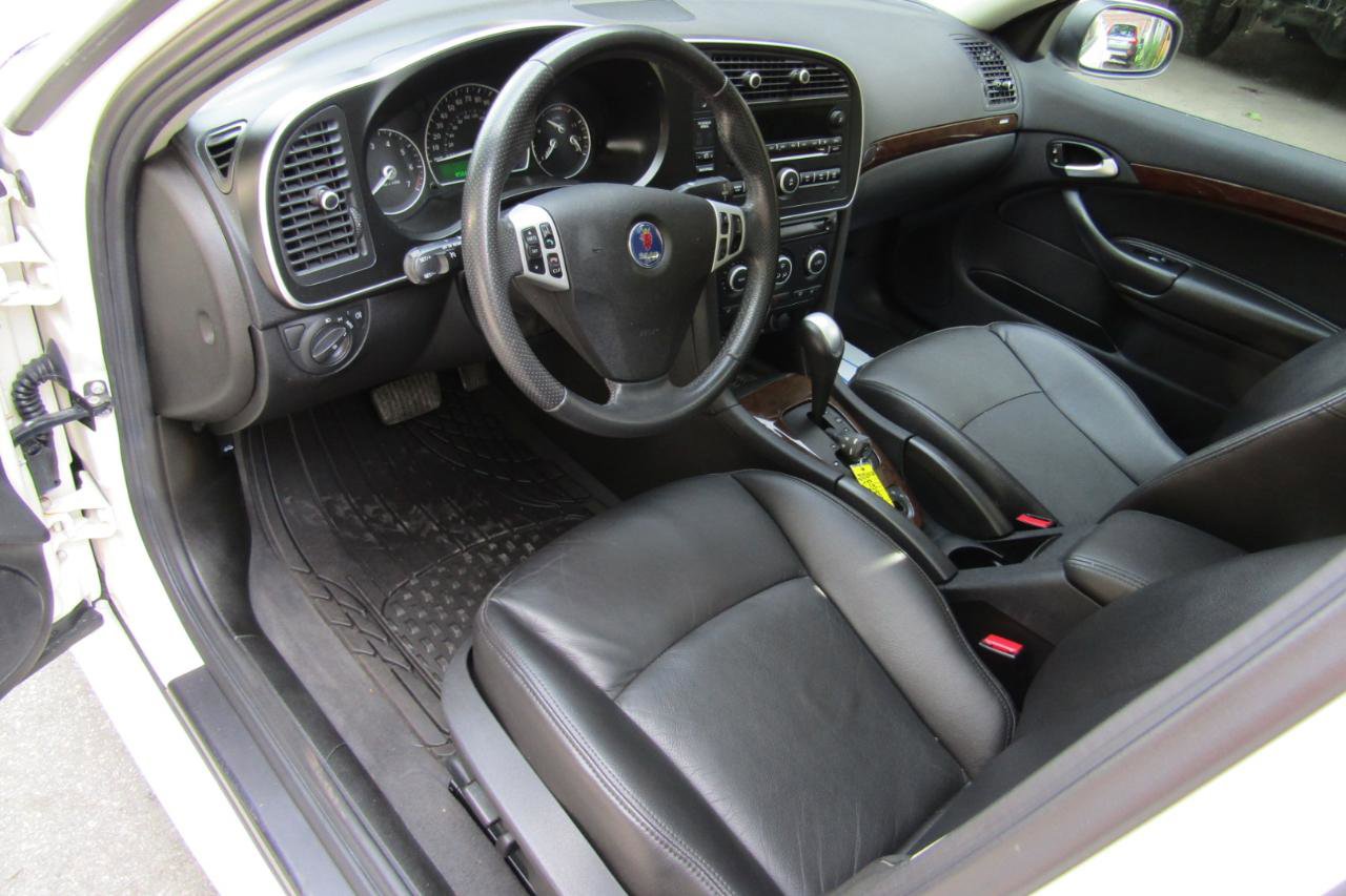 Used 2008 Saab 9-3 2.0T w/ Moonroof Package FWD image 37