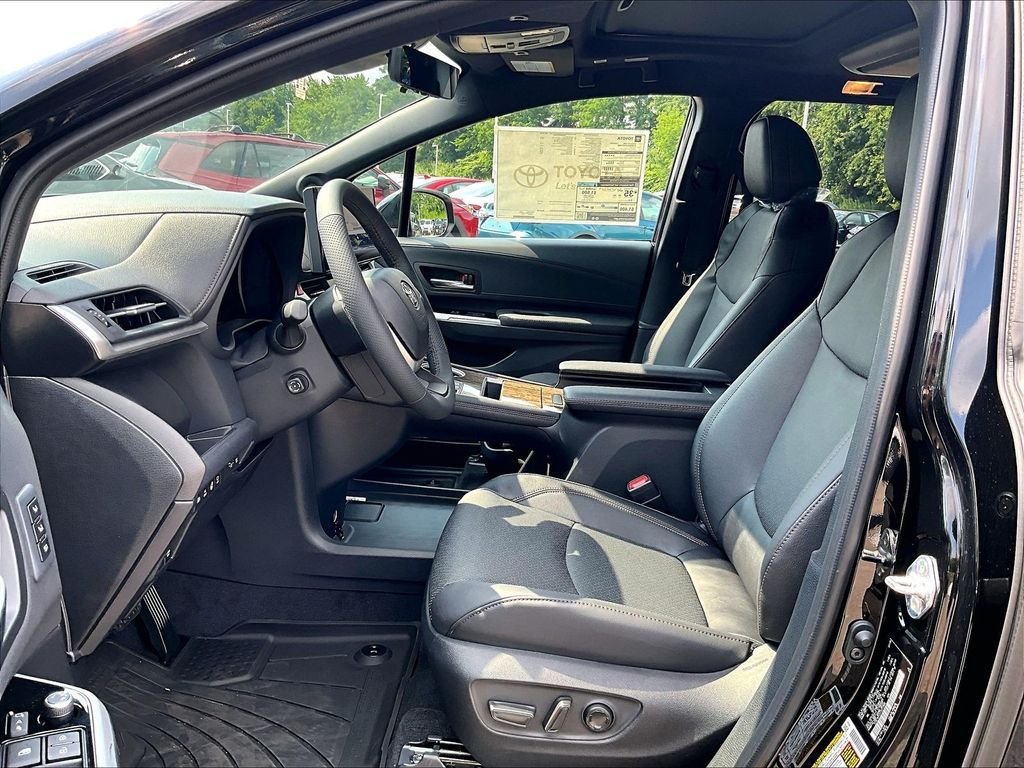 New 2026 Toyota Sienna Platinum AWD/4WD image 11