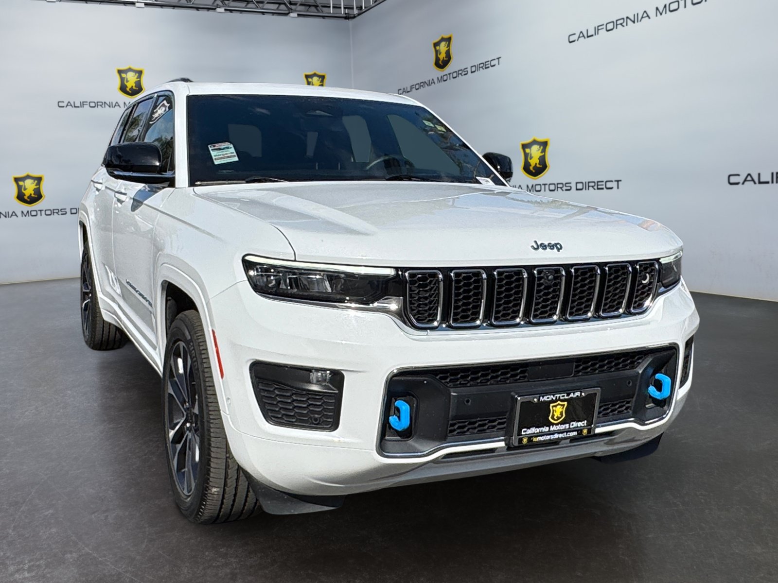 Used 2023 Jeep Grand Cherokee Overland w/ Advanced Protech Group III AWD/4WD image 7