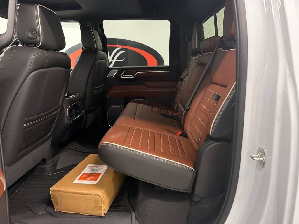 New 2026 GMC Sierra 3500 Denali Ultimate AWD/4WD image 13