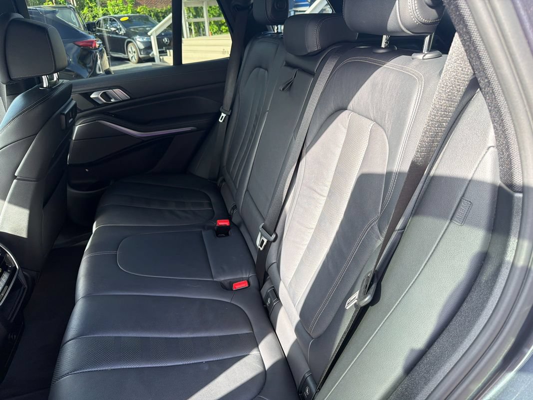 Used 2020 BMW X5 M50i AWD/4WD image 17