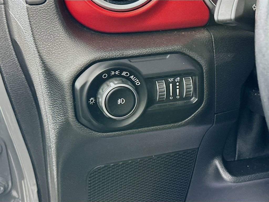 Used 2020 Jeep Wrangler Rubicon w/ LED Lighting Group AWD/4WD image 15