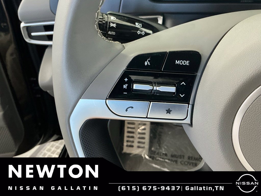 Used 2025 Hyundai Elantra Sport FWD image 25