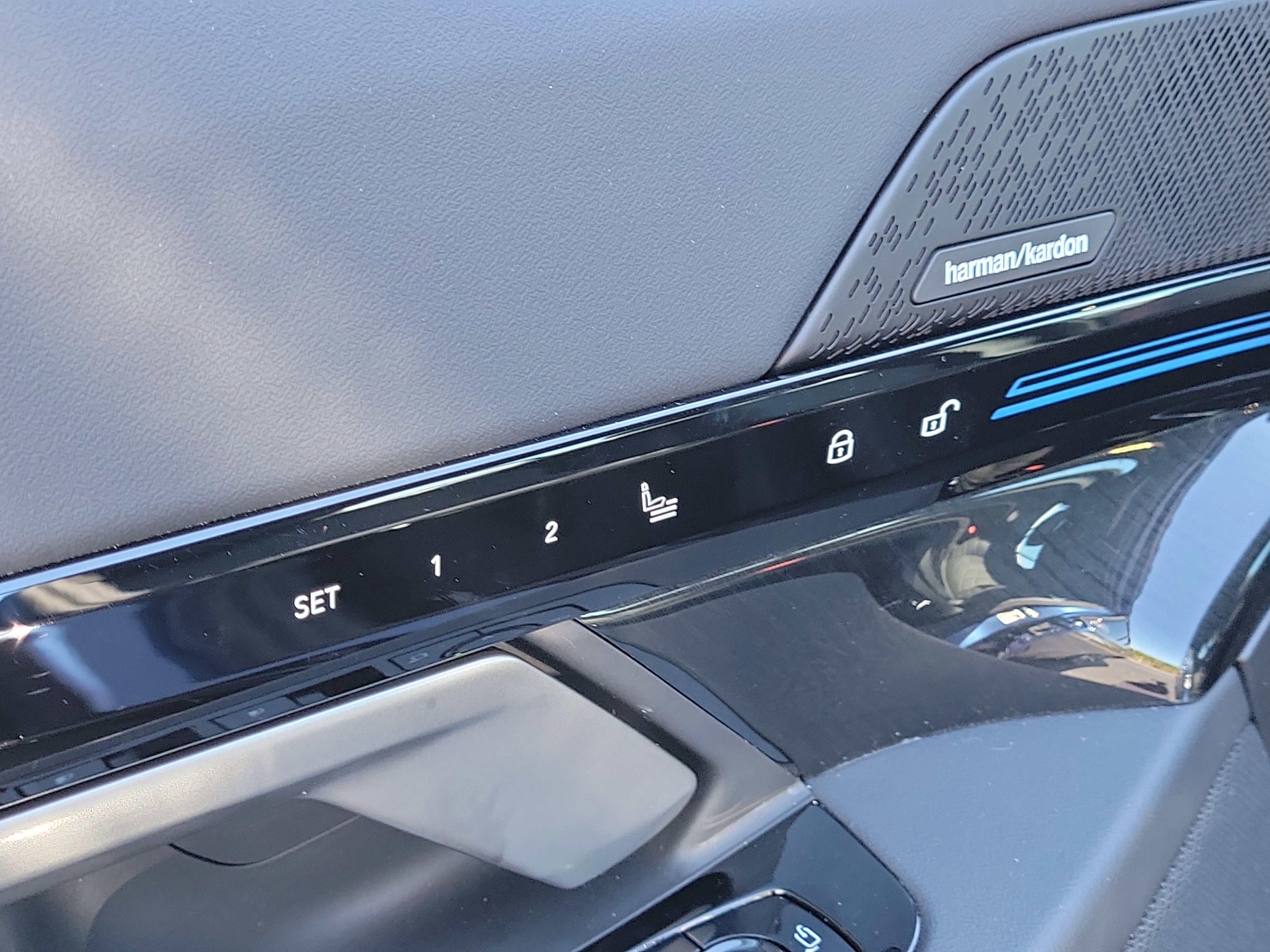 Used 2026 BMW 530i w/ M Sport Package image 18