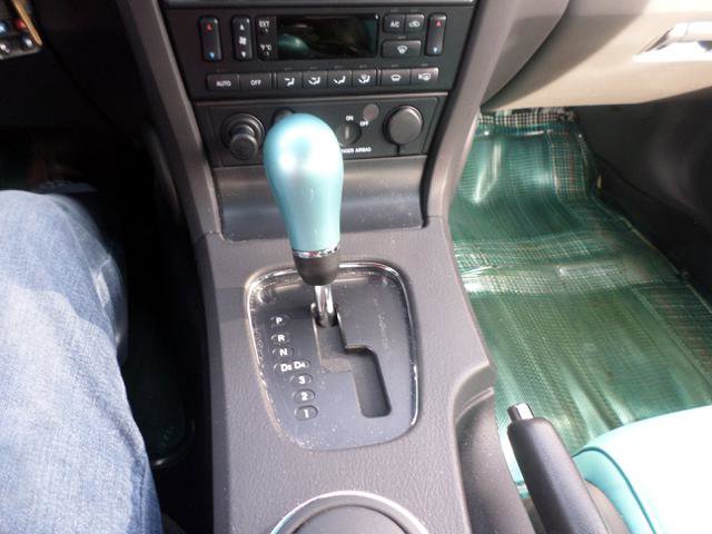 Used 2002 Ford Thunderbird image 15