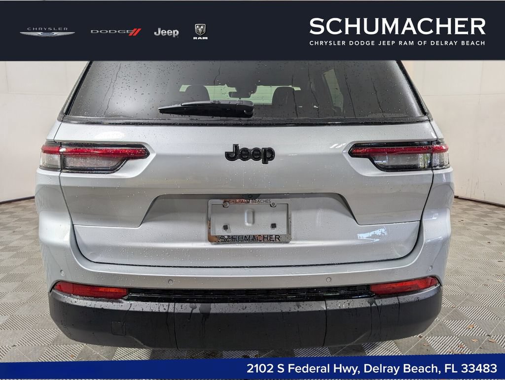New 2025 Jeep Grand Cherokee L Altitude RWD image 9