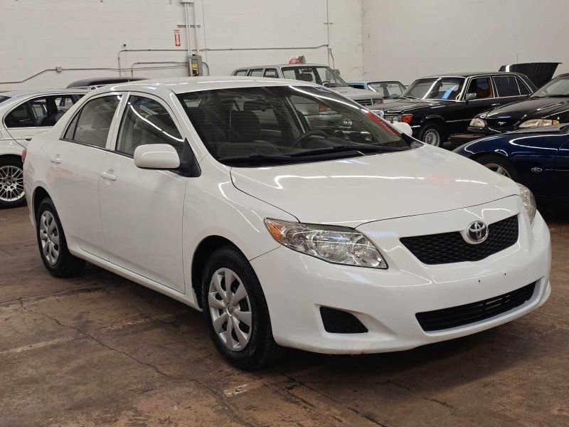 Used 2010 Toyota Corolla LE FWD image 2