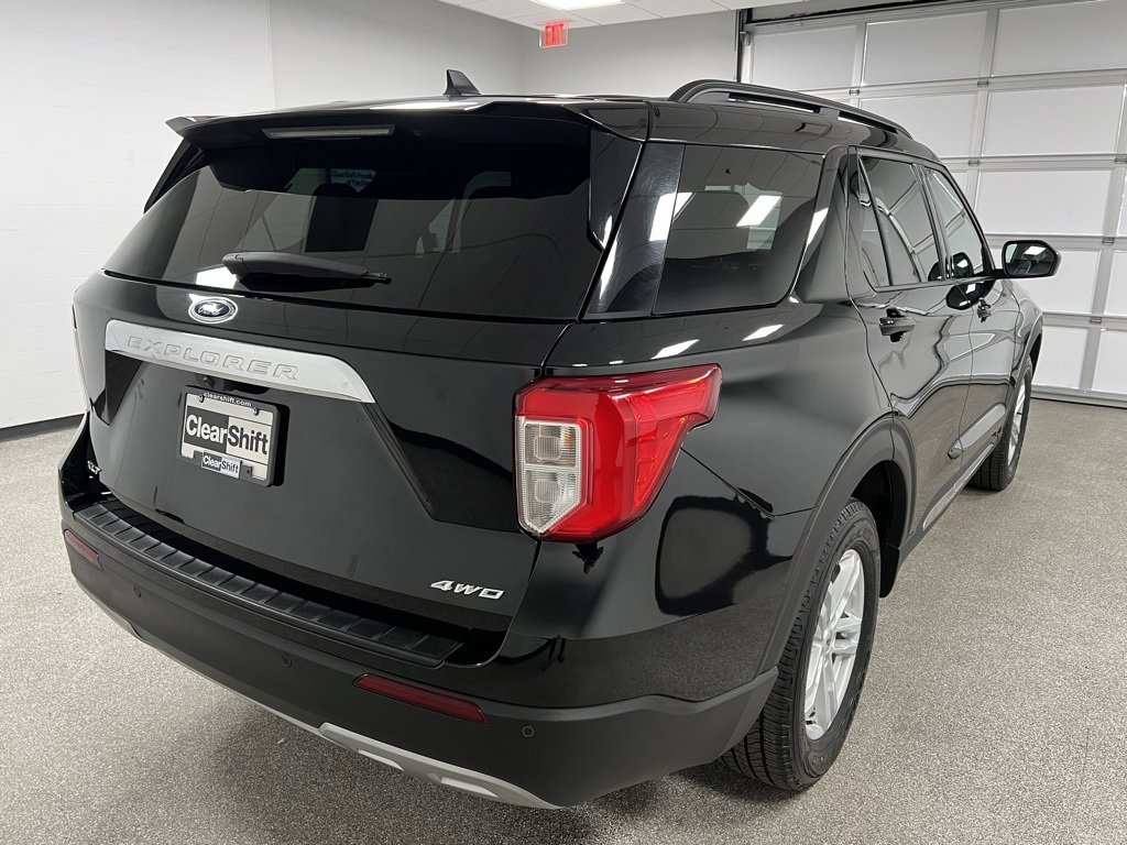 Used 2024 Ford Explorer XLT w/ Equipment Group 202A image 12