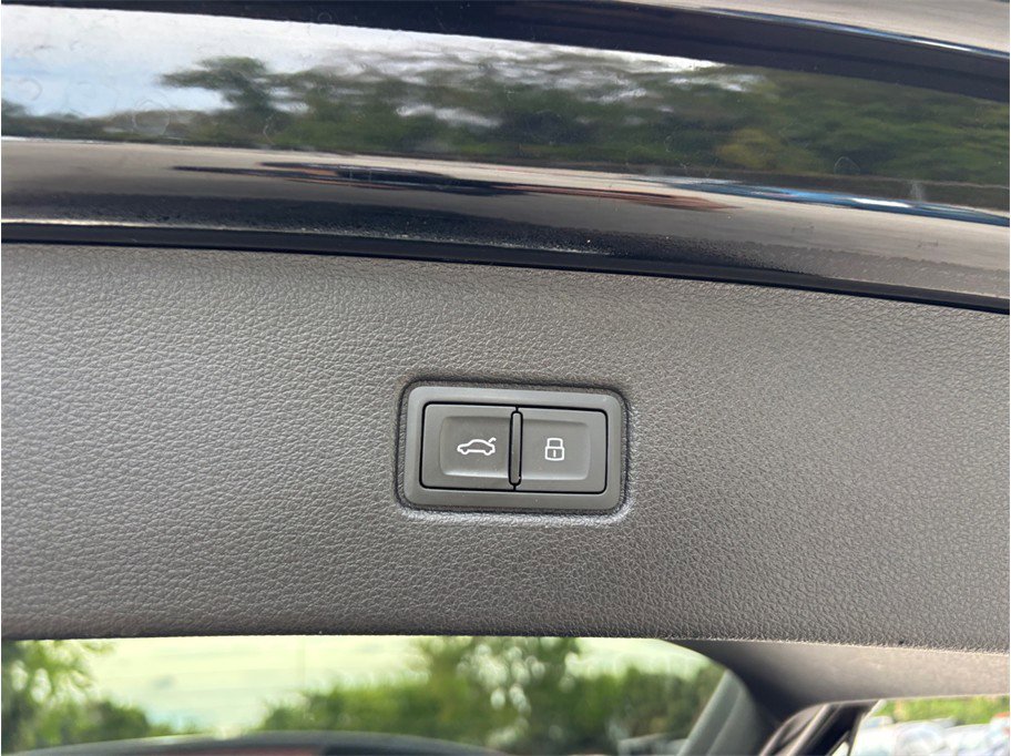 Used 2020 Audi Q7 2.0T Premium w/ Convenience Package AWD/4WD image 51