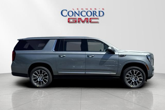 Used 2026 GMC Yukon XL Denali w/ Denali Reserve Package AWD/4WD image 3
