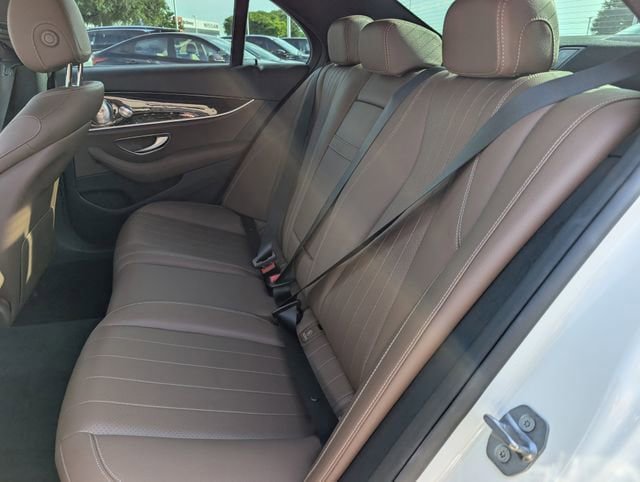 Used 2018 Mercedes-Benz E 300 4MATIC image 27
