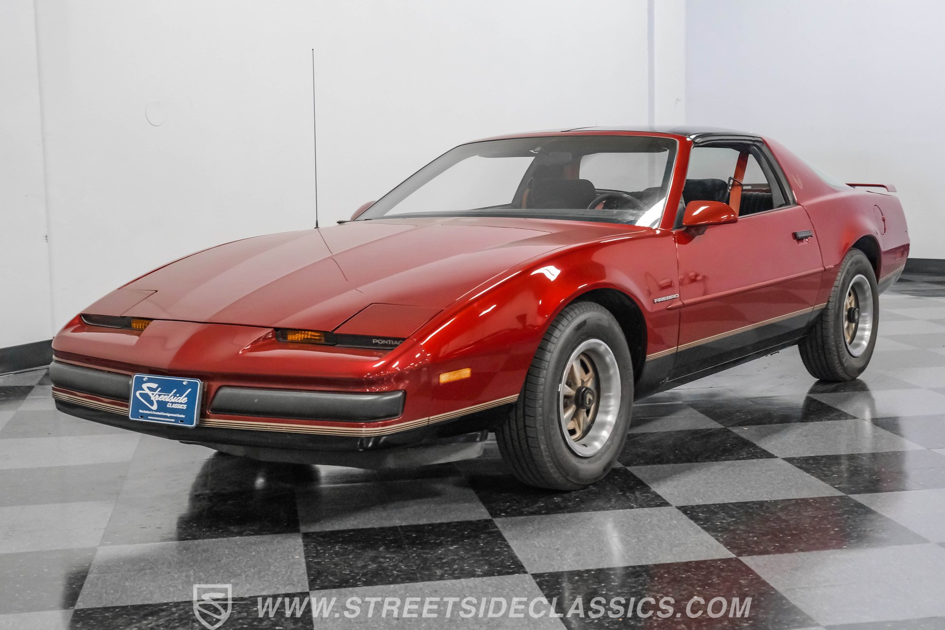 Used 1987 Pontiac Firebird Coupe image 17