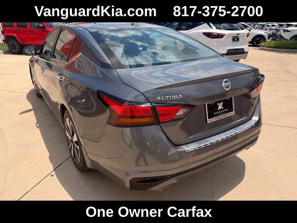 Used 2021 Nissan Altima 2.5 SV w/ SV Premium Package FWD image 2