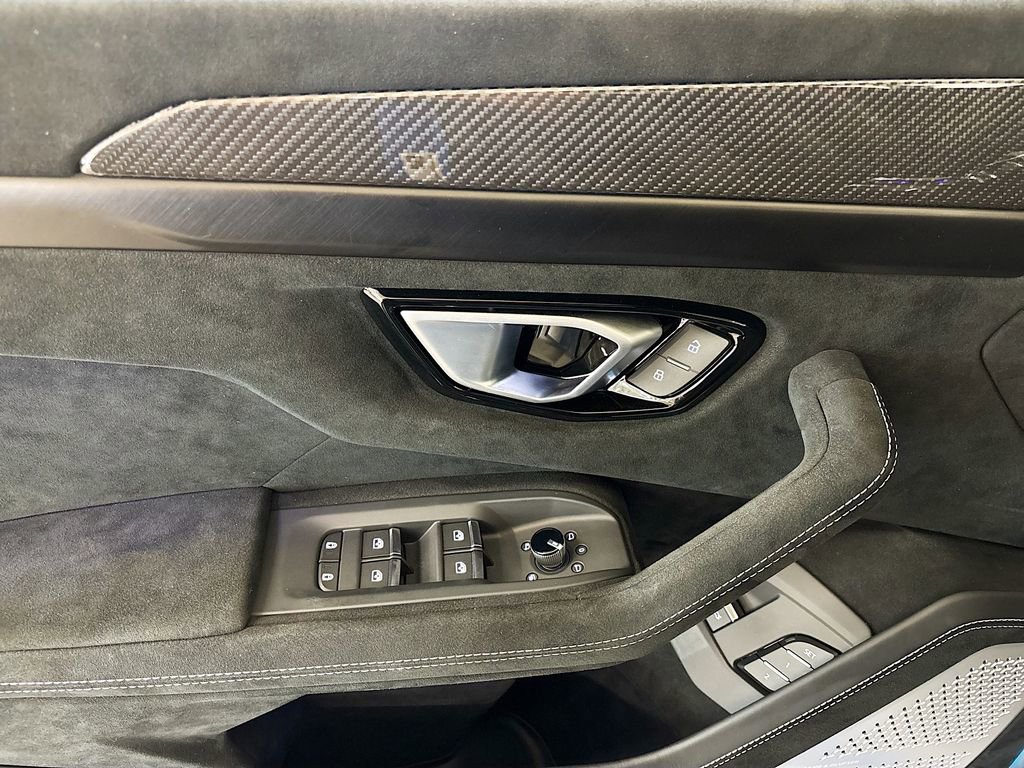 Used 2023 Lamborghini Urus Performante image 25
