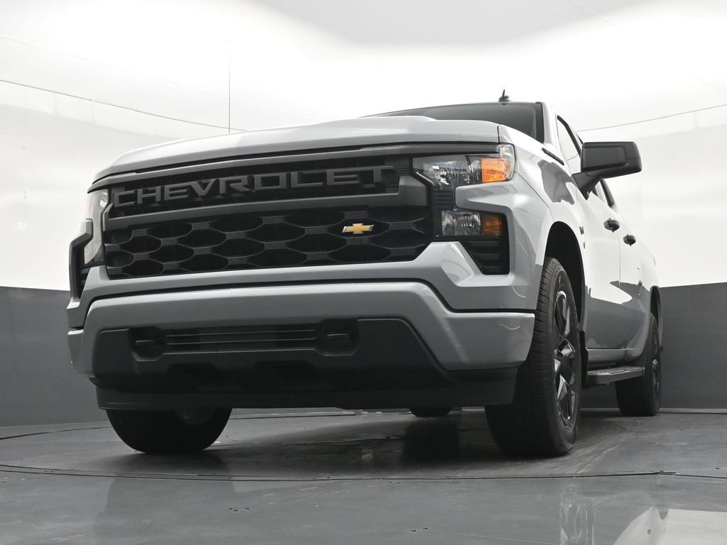 Used 2025 Chevrolet Silverado 1500 Custom RWD image 30