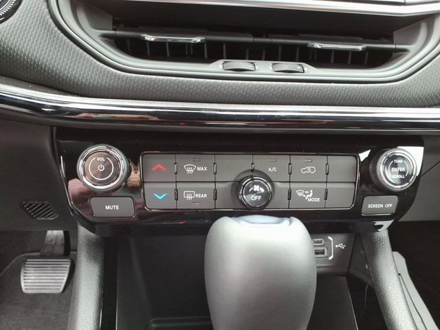 New 2026 Jeep Compass Latitude image 15